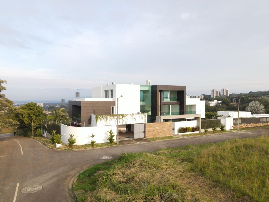 SE VENDE CASA DE ULTRA LUJO EN CIUDAD JARDÍN CALI