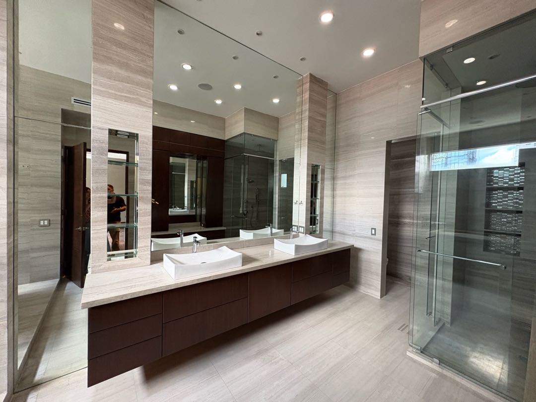 SE ALQUILA CASA EN ALTOS DEL GOLF- 4 HABITACIONES