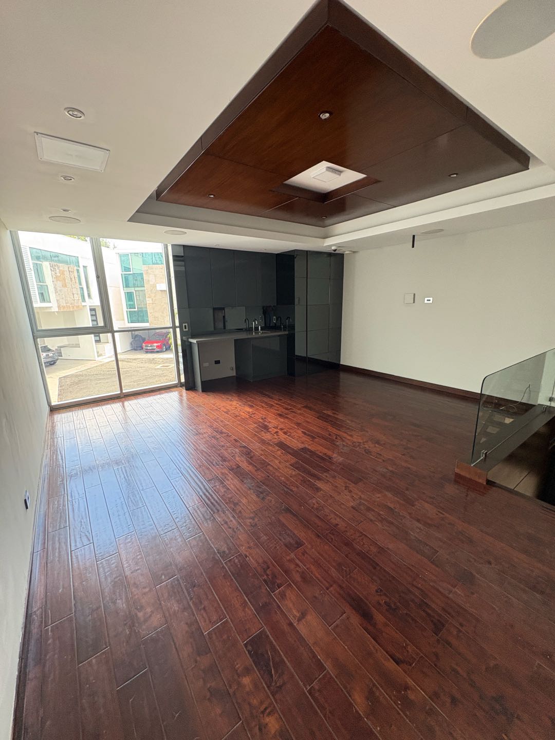 SE ALQUILA CASA EN ALTOS DEL GOLF- 4 HABITACIONES