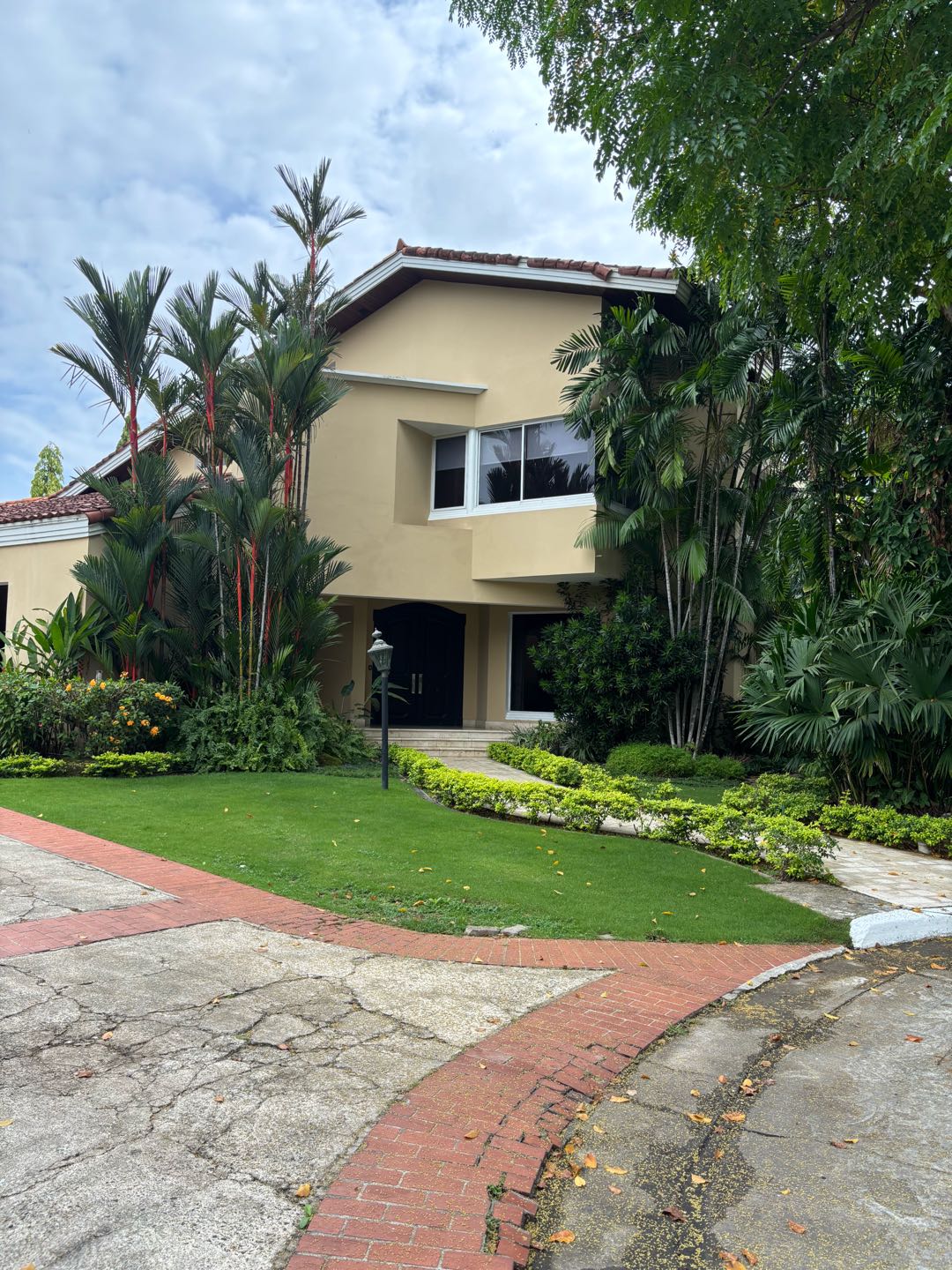 Se Vende Casa en Altos del Golf