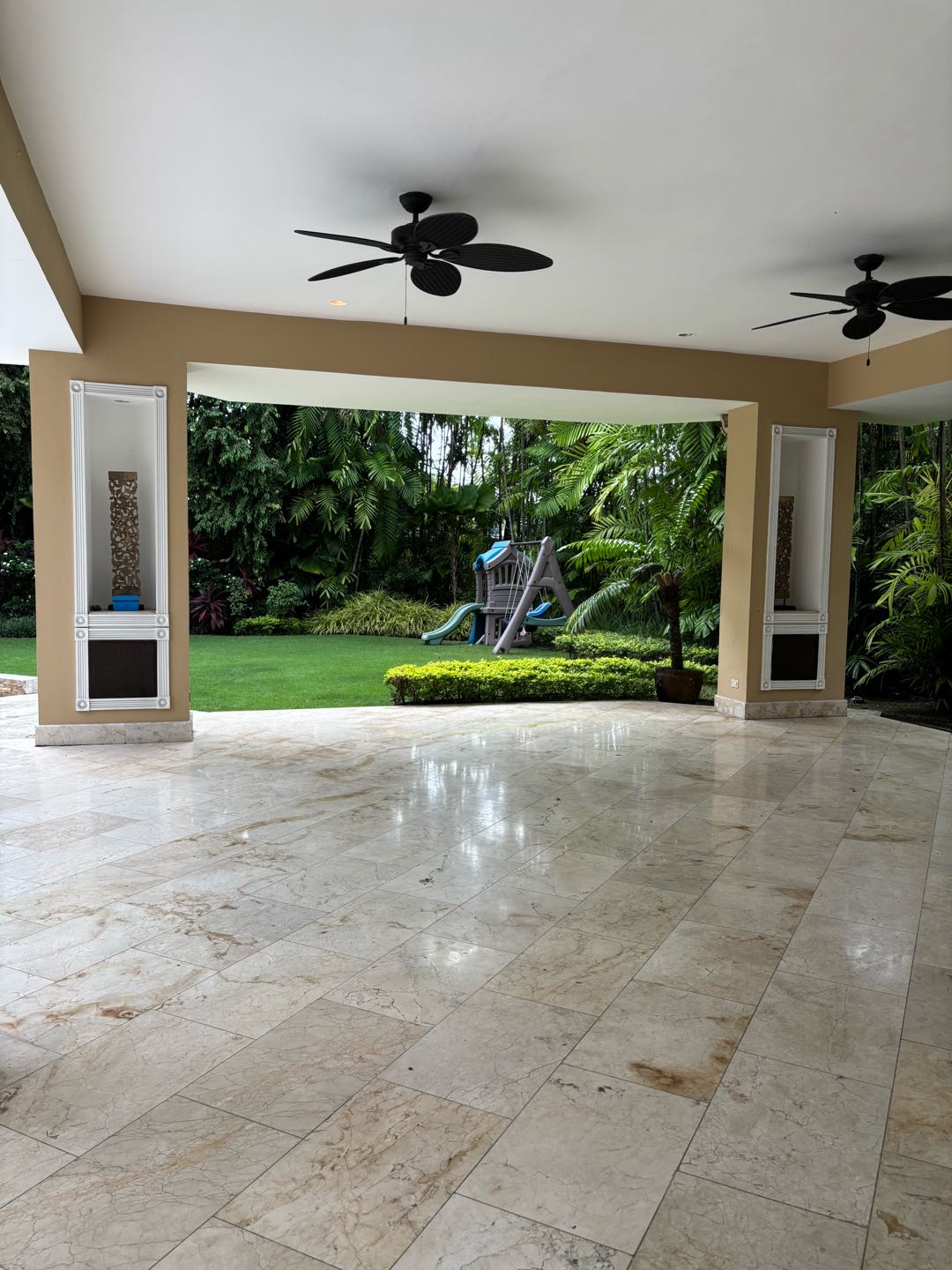 Se Vende Casa en Altos del Golf