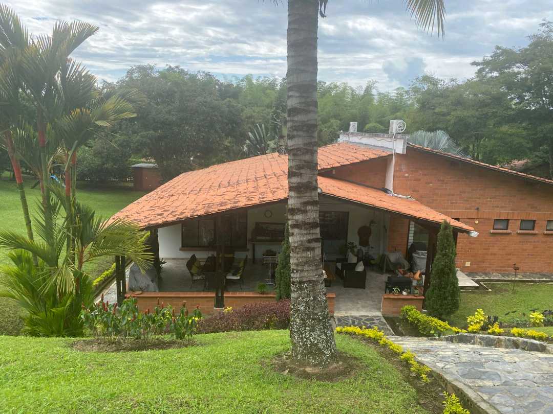 Se vende casa en Cerritos sector Cafelia Pereira