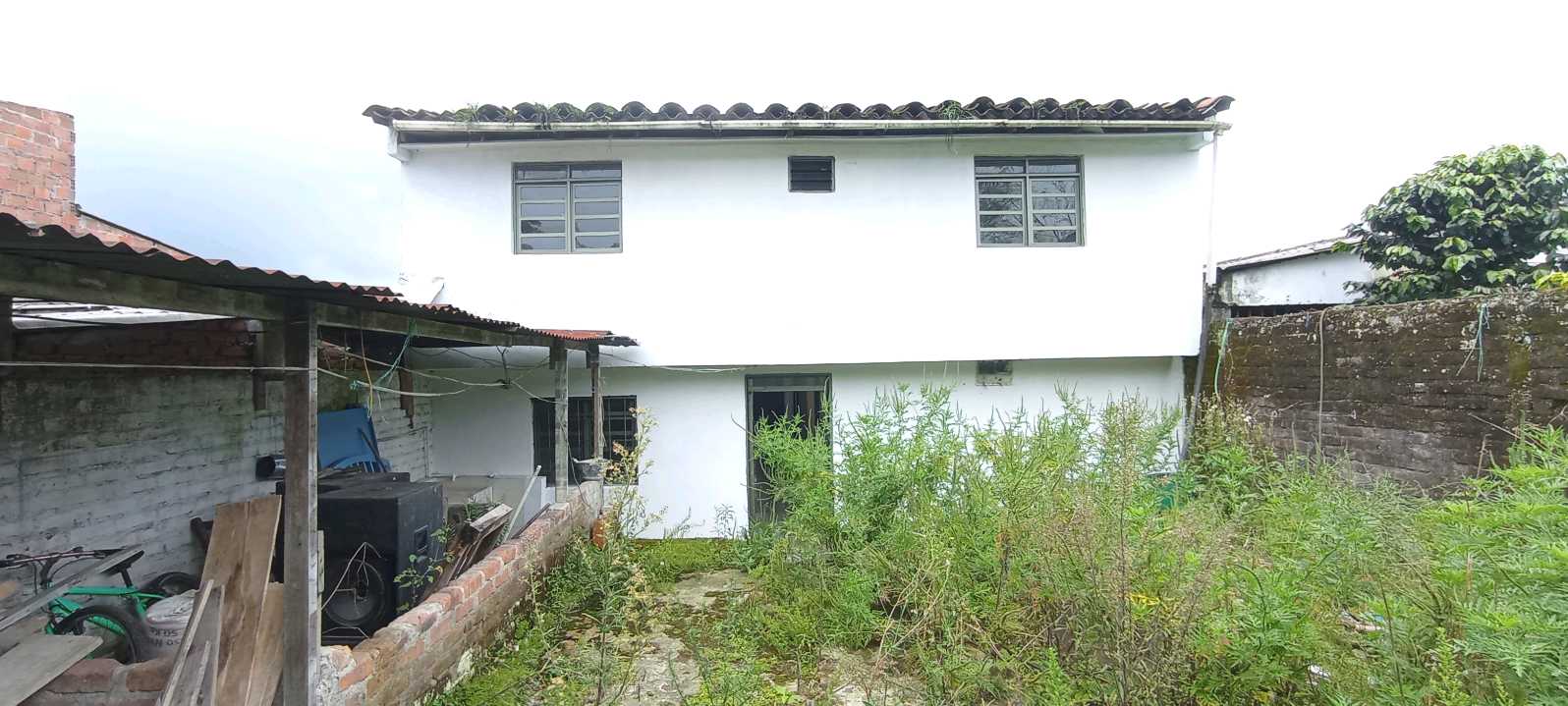 SE VENDE CASA EN CIRCASIA FOBLE RENTA Y SOLAR ENORME