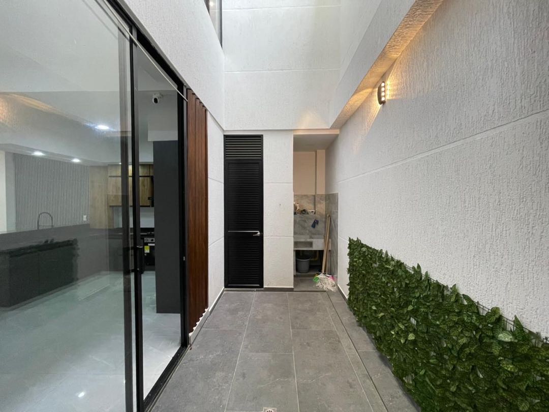 SE VENDE CASA EN CIUDAD 2000 VILLAMAGNA CALI