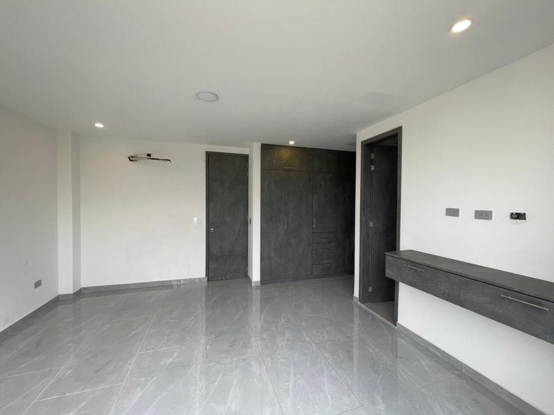 SE VENDE CASA EN CIUDAD 2000 VILLAMAGNA CALI