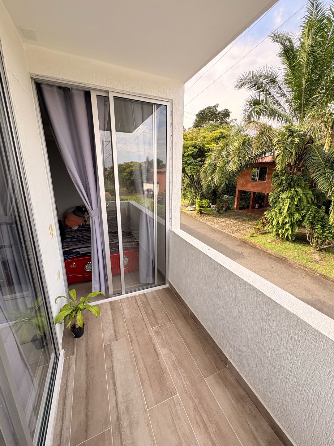 SE VENDE CASA EN CONDOMINIO GUADUALES DE LAS MERCEDES