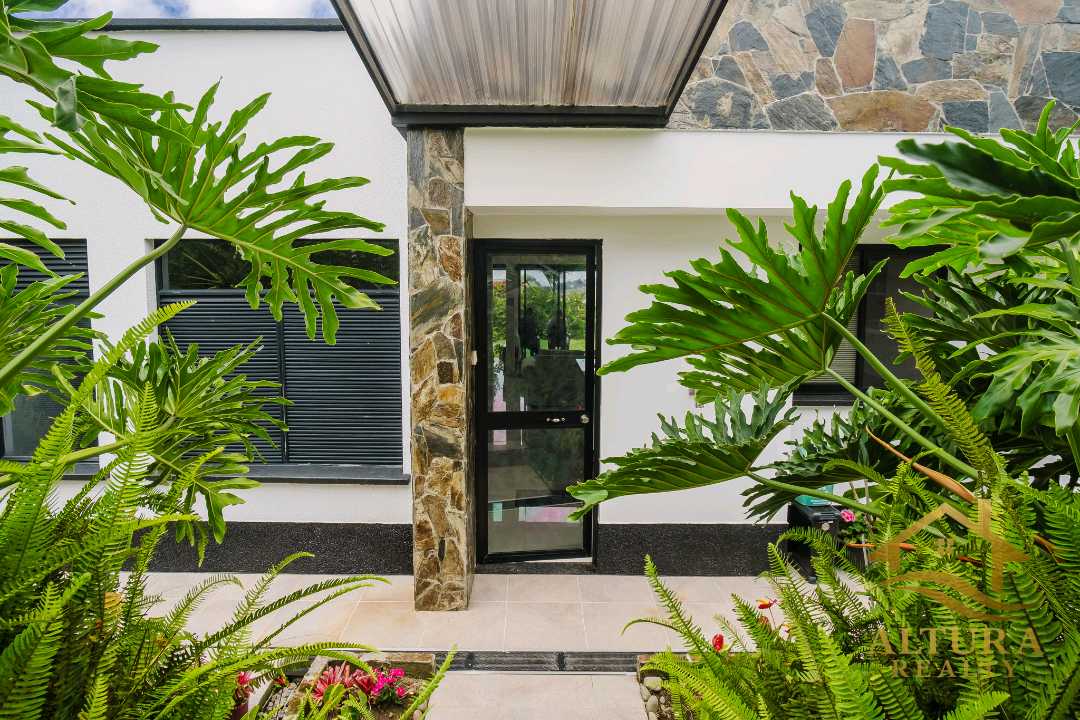 SE VENDE CASA EN CONJUNTO CERRADO CIRCASIA QUINDÍO