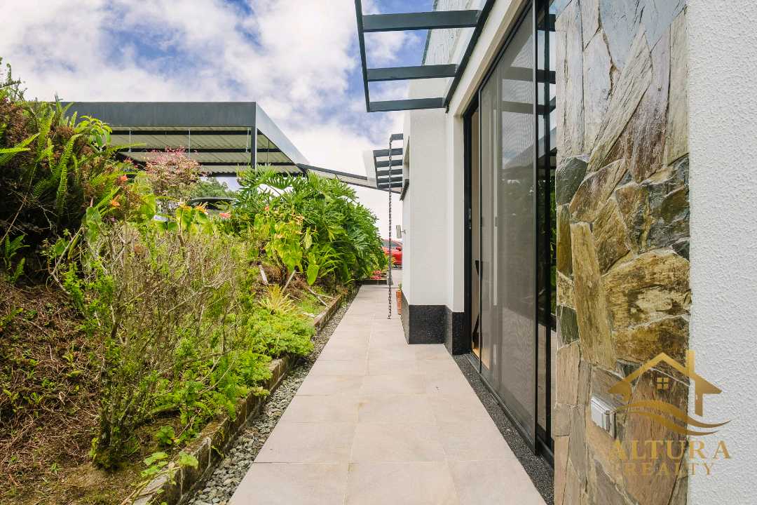 SE VENDE CASA EN CONJUNTO CERRADO CIRCASIA QUINDÍO