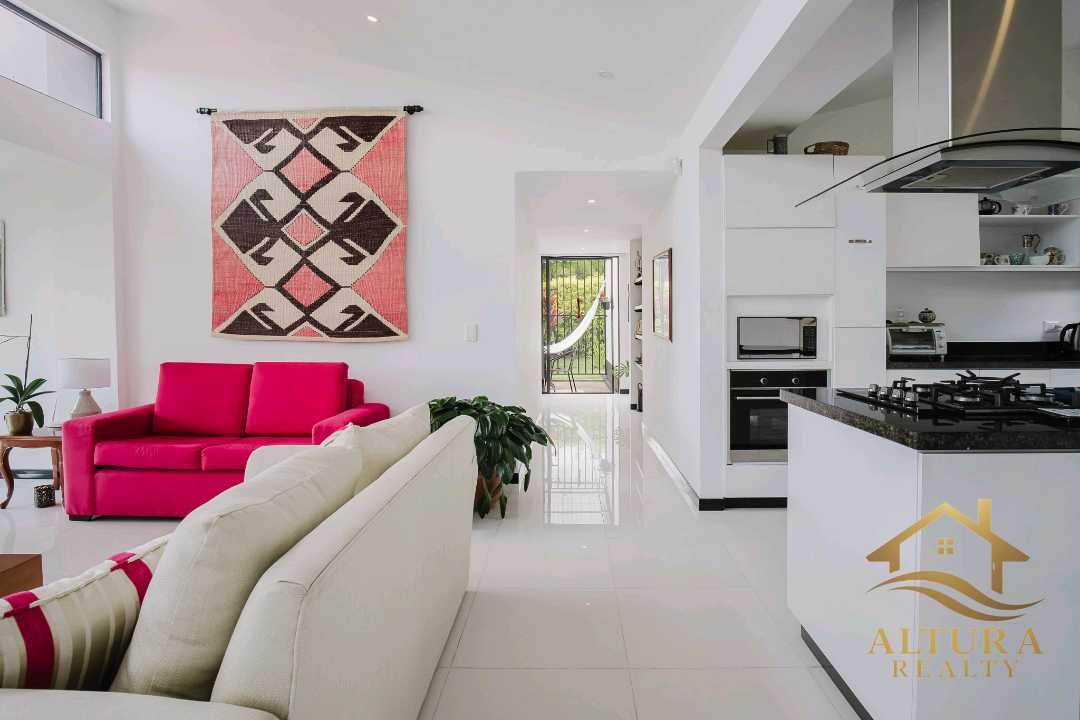 SE VENDE CASA EN CONJUNTO CERRADO CIRCASIA QUINDÍO