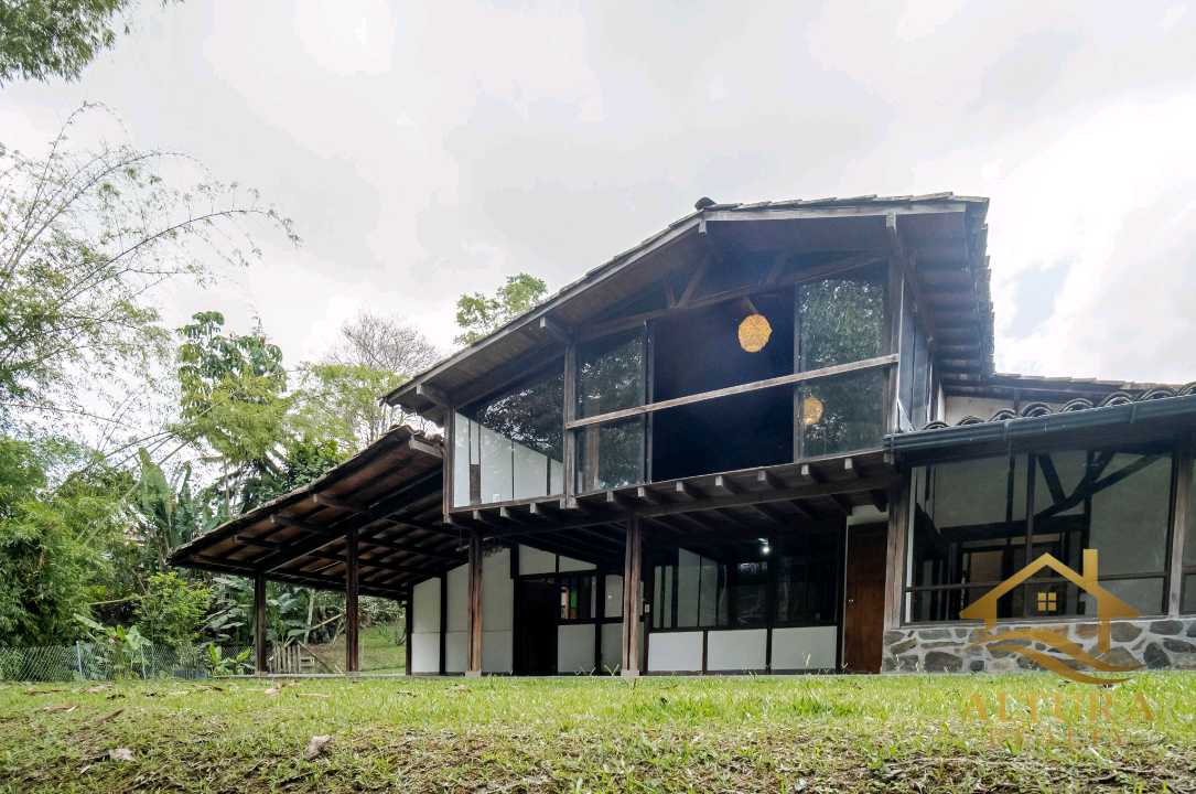 SE VENDE CASA EN CONJUNTO CERRADO ARMENIA CIRCASIA