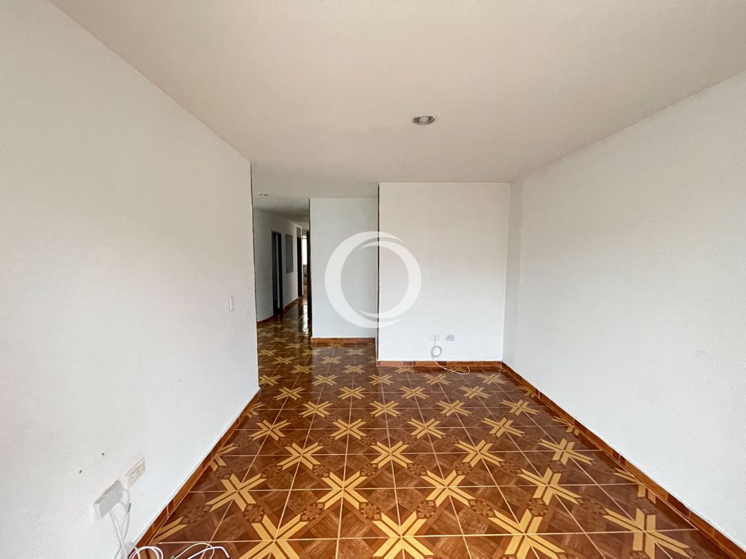 SE VENDE CASA BIFAMILIAR EN COUNTRY PLAZA JAMUNDI