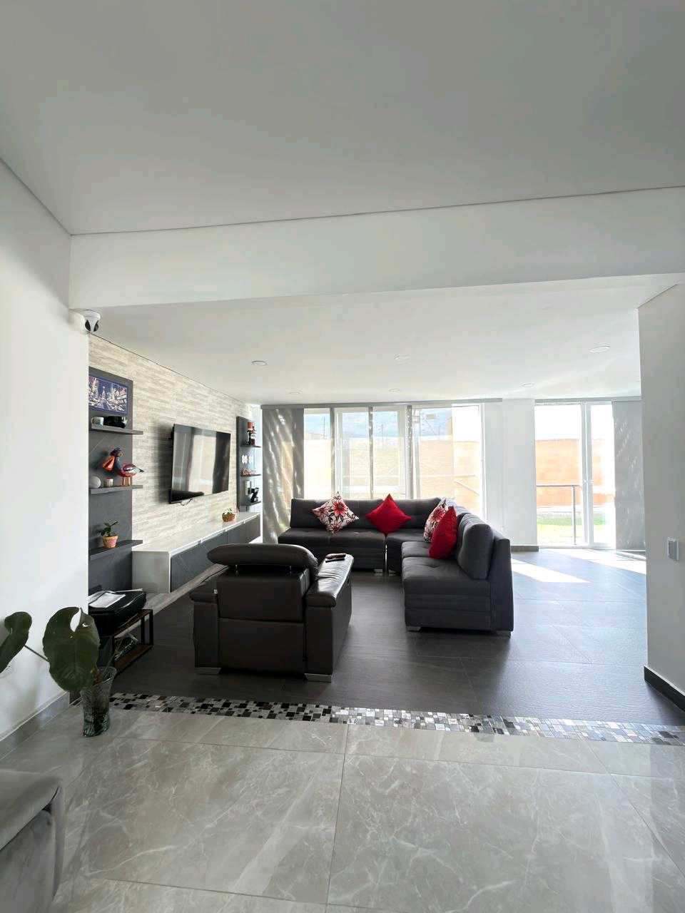 SE VENDE CASA EN EL CASTILLO W9930938 ISA
