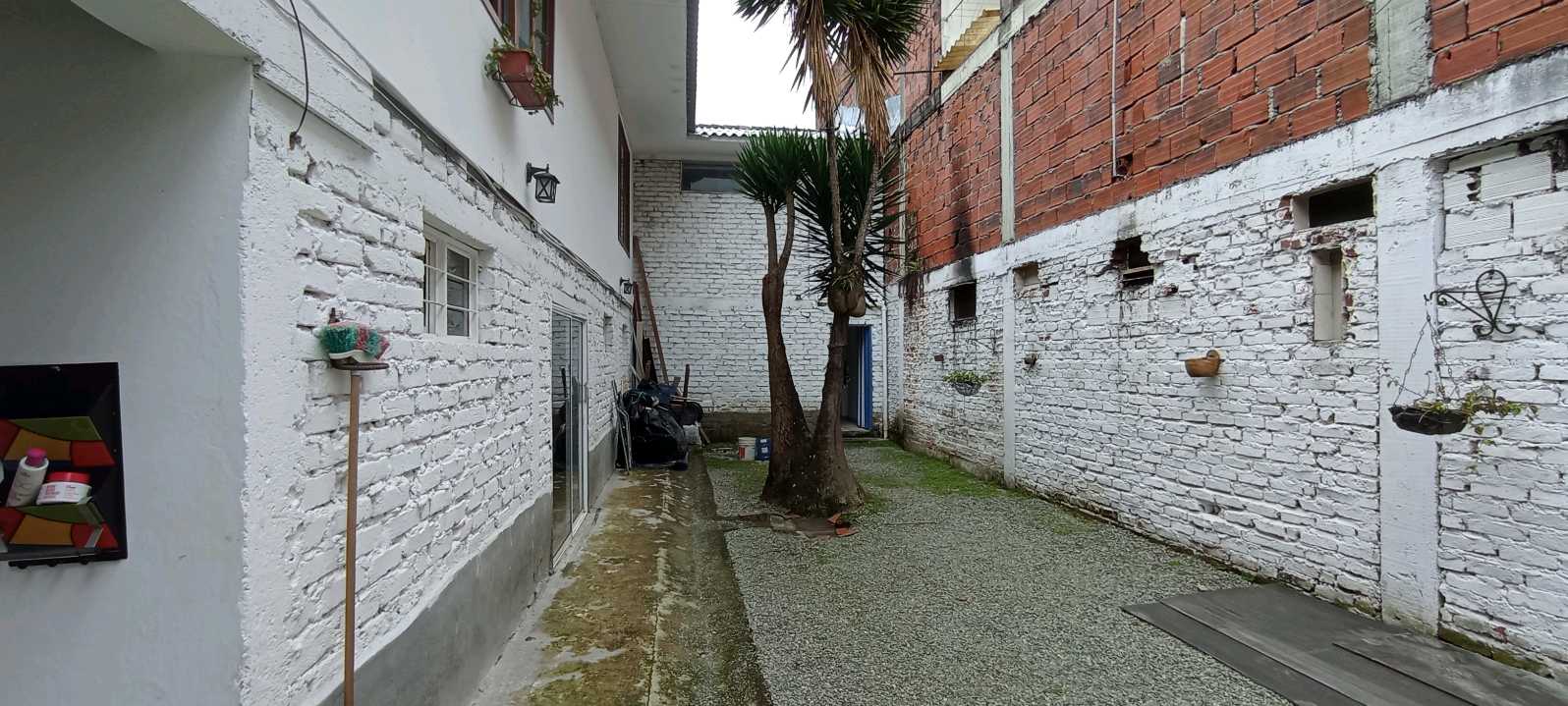 SE VENDE CASA EN EL CENTRO DE CIRCASIA