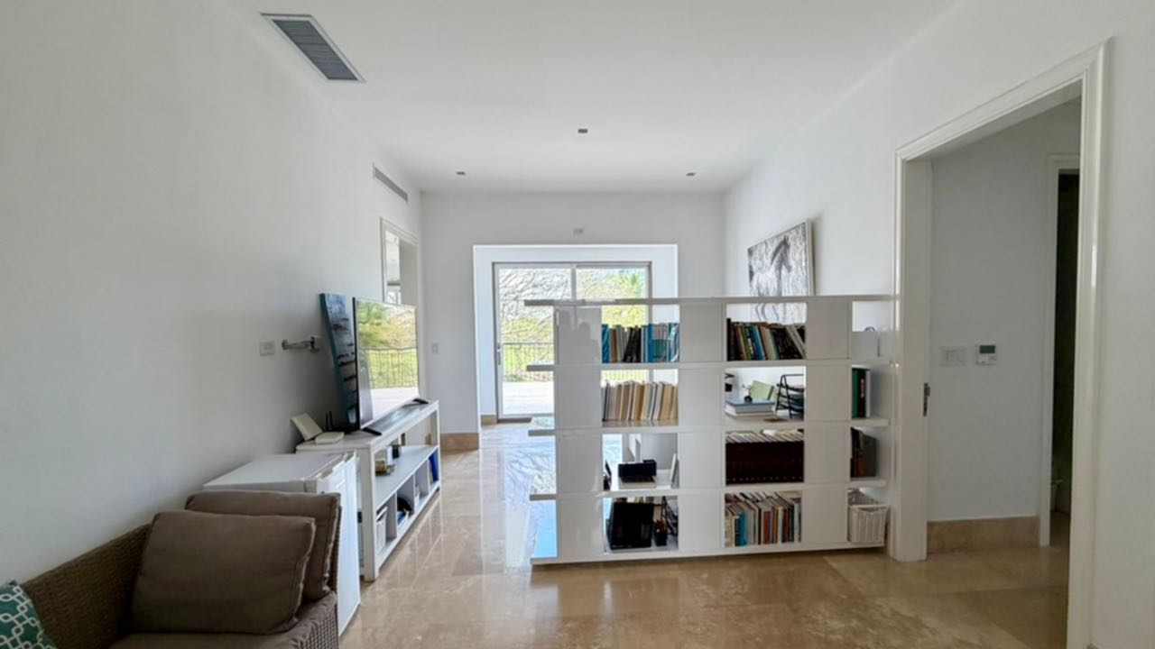 SE VENDE HERMOSA CASA EN FAIRWAY SANTA MARIA