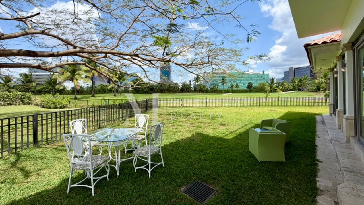 SE VENDE HERMOSA CASA EN FAIRWAY SANTA MARIA