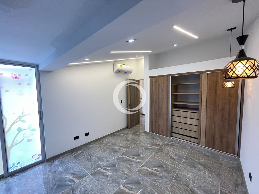 SE VENDE CASA EN LA HACIENDA CALI
