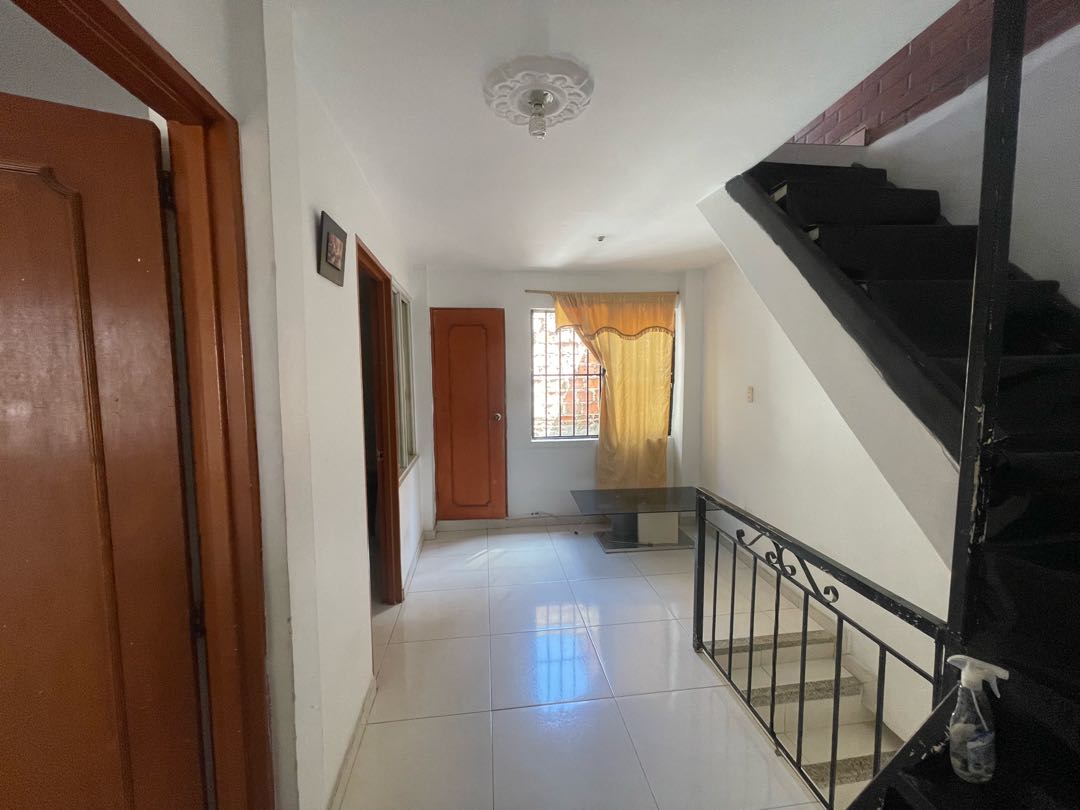 SE VENDE CASA EN LA RIVERA CALI