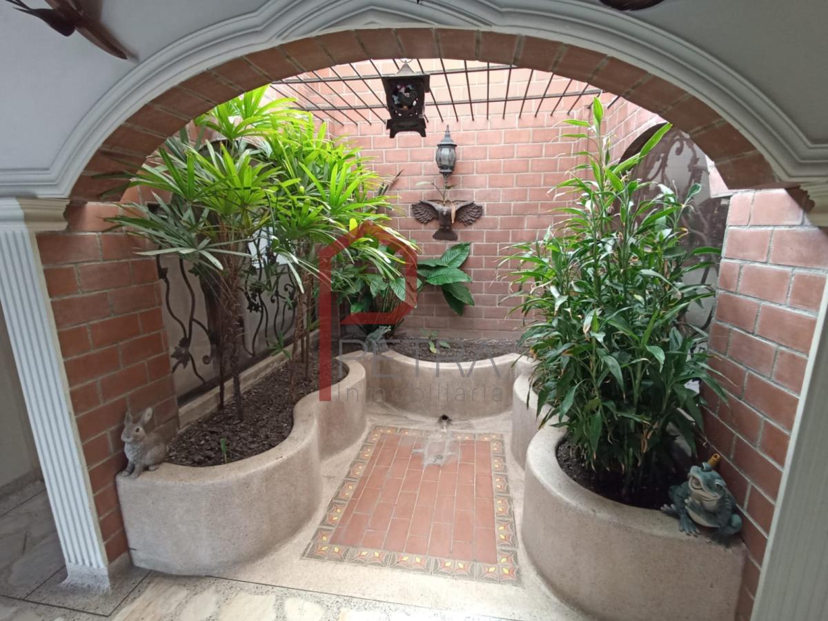Se Vende Casa En Santa Lucia, Medellín