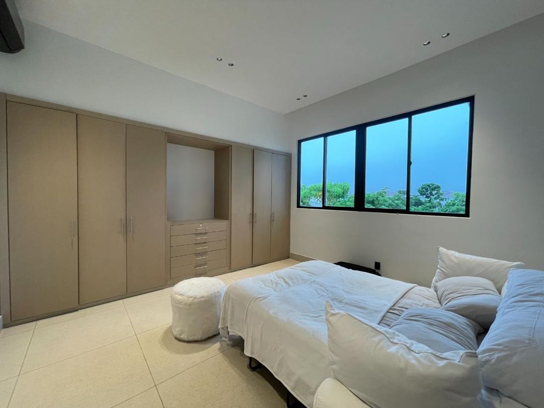 Se Vende Casa en The Grove Santa Maria