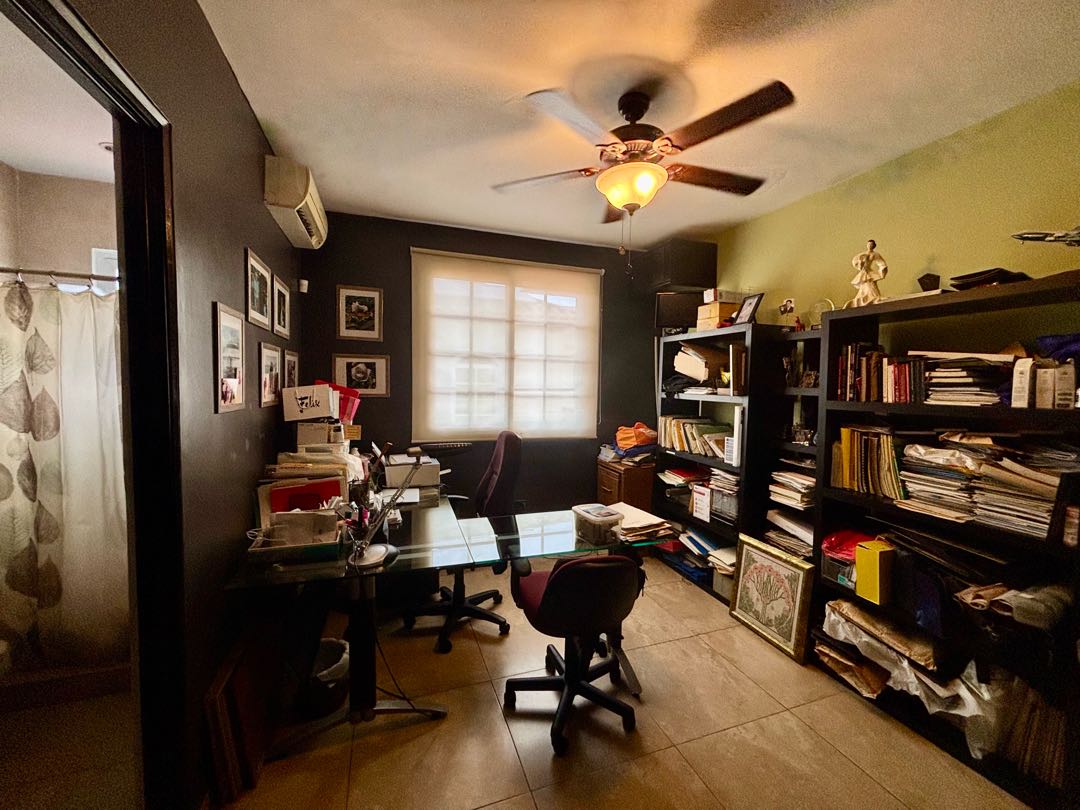 Se Vende Casa en Villa Valencia, Costa Sur