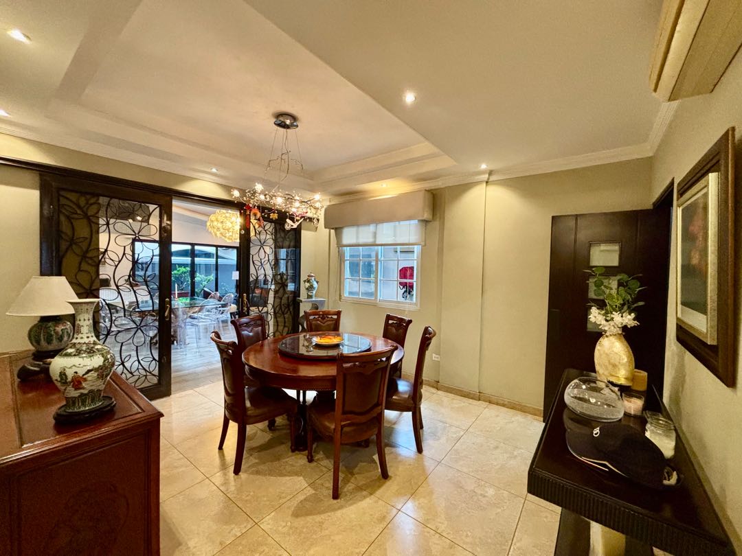 Se Vende Casa en Villa Valencia, Costa Sur