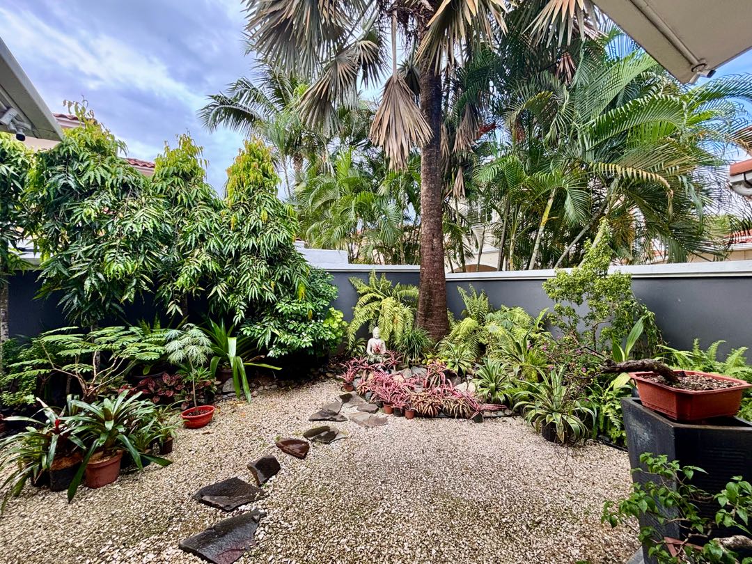 Se Vende Casa en Villa Valencia, Costa Sur