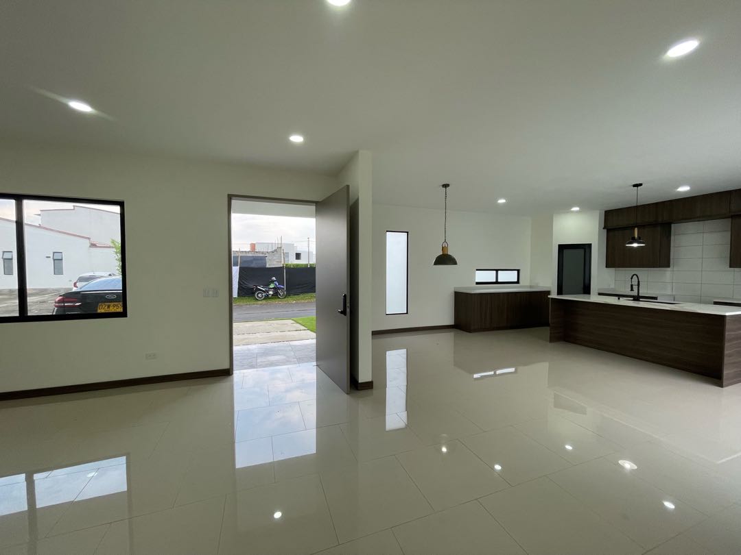 SE VENDE CASA NUEVA EN LA MORADA JAMUNDÍ- CLUB DE CAMPO LA MORADA