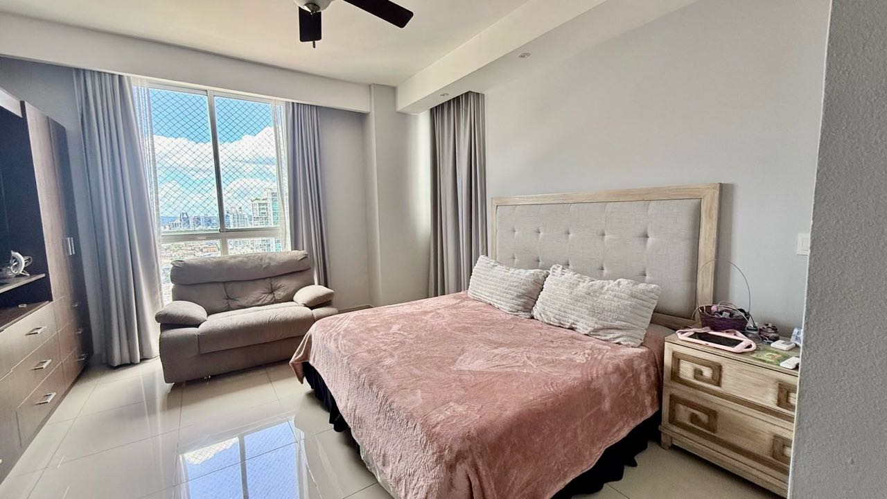 Se Vende en PH Mandarin Bay, San Francisco