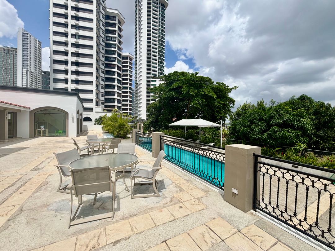 SE VENDE EN PH MARINA DEL REY, COCO DEL MAR