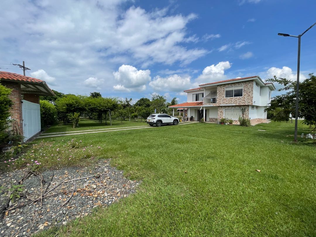 Detalle Inmueble Principal 11 SE VENDE FINCA DE LUJO EN SANTA ELENA VALLE