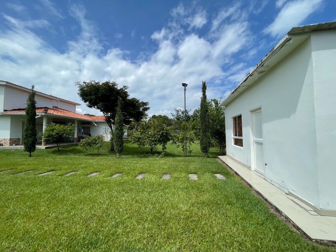 Detalle Inmueble Principal 12 SE VENDE FINCA DE LUJO EN SANTA ELENA VALLE