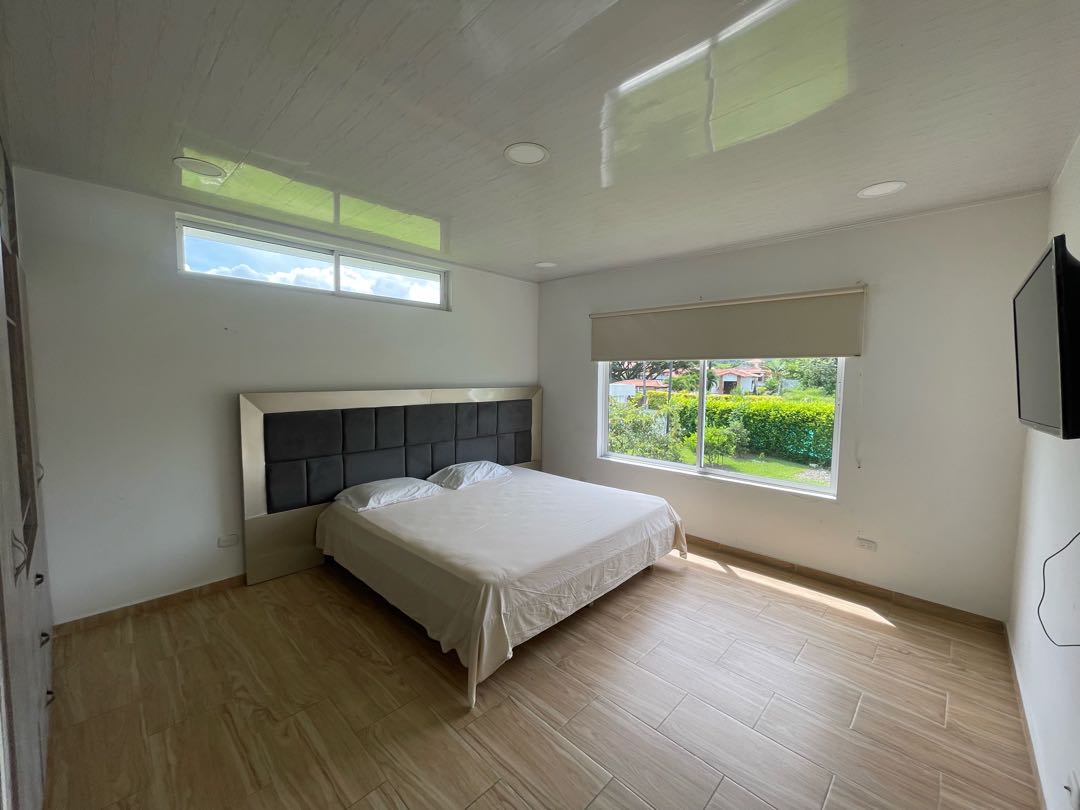 Detalle Inmueble Principal 30 SE VENDE FINCA DE LUJO EN SANTA ELENA VALLE