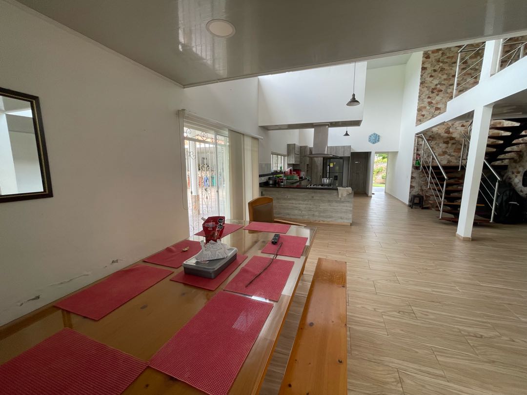 Detalle Inmueble Principal 35 SE VENDE FINCA DE LUJO EN SANTA ELENA VALLE