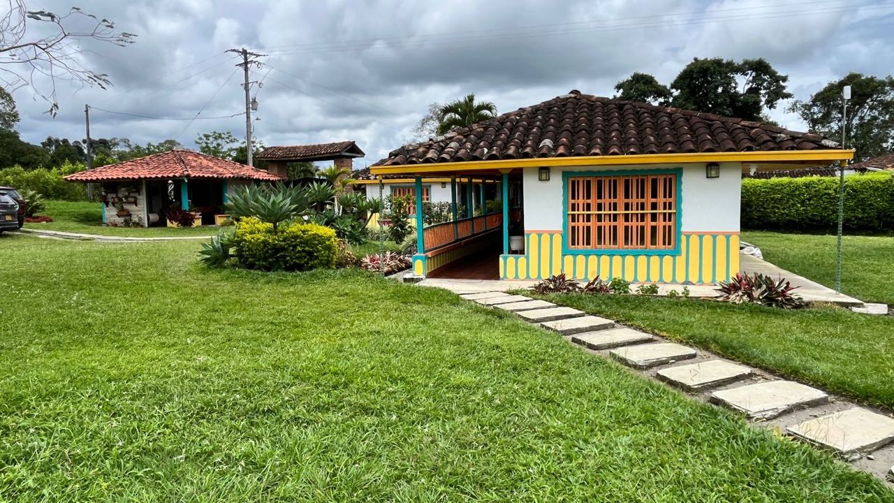 Se vende Finca Hotel Alcala Valle