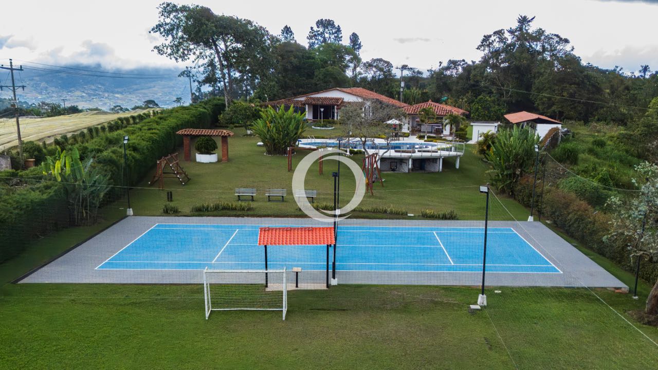 SE VENDE FINCA LUJOSA EN KM 30 DAGUA