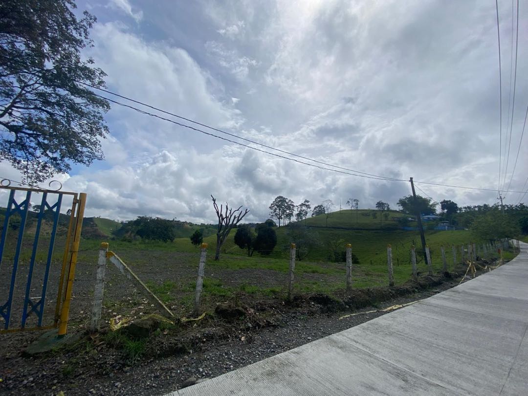 Se vende finca Vereda Arabia Pereira