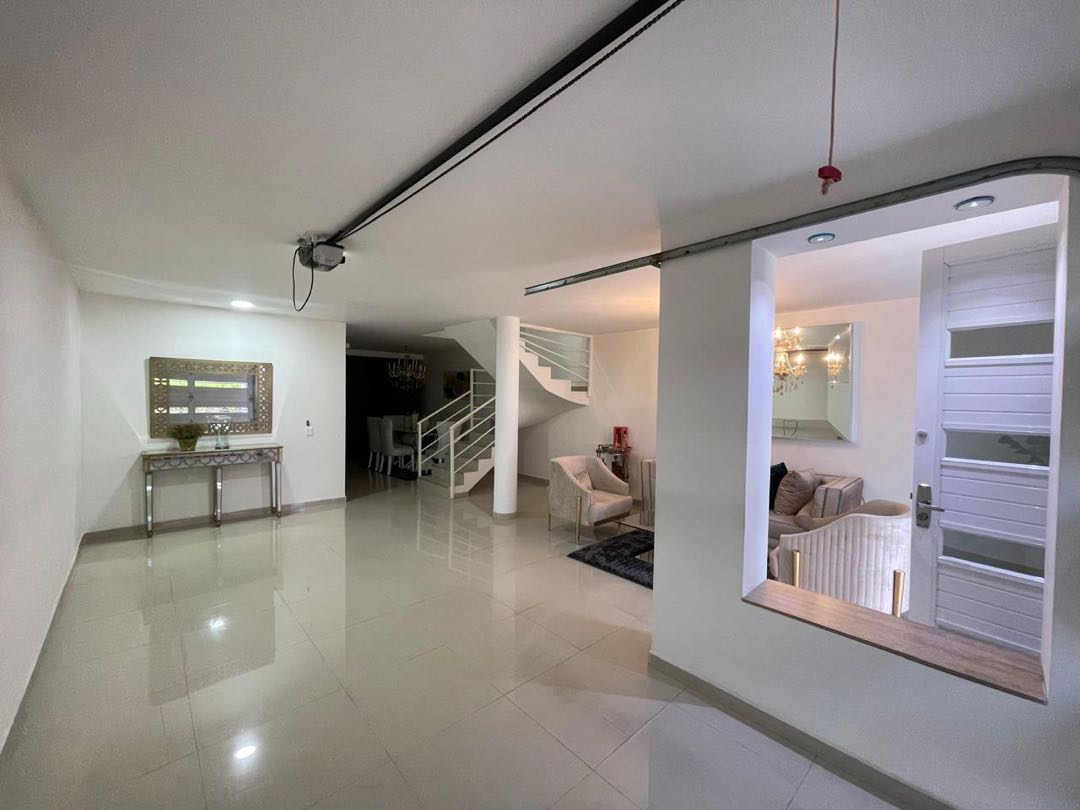 SE VENDE LINDA CASA EN VILLAMAGNA CIUDAD 2000