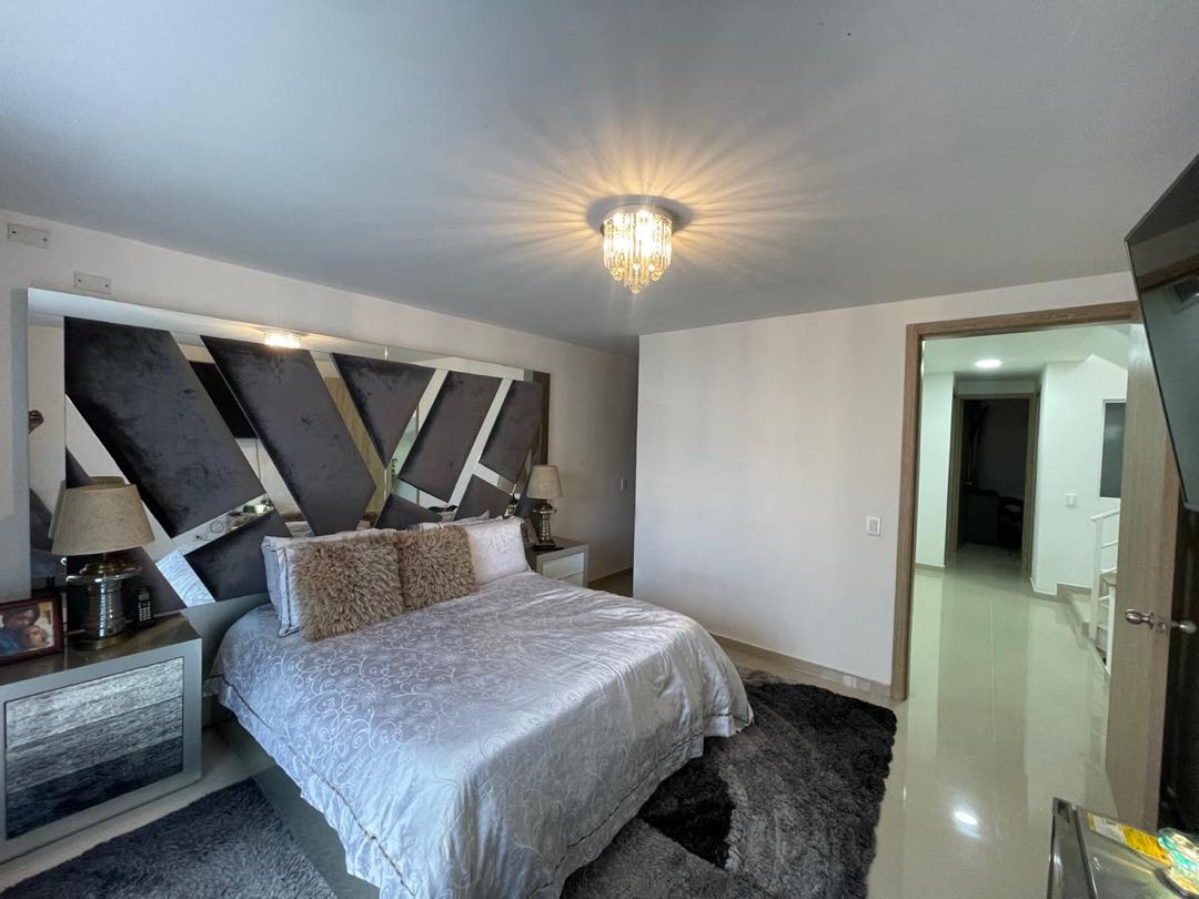 SE VENDE LINDA CASA EN VILLAMAGNA CIUDAD 2000