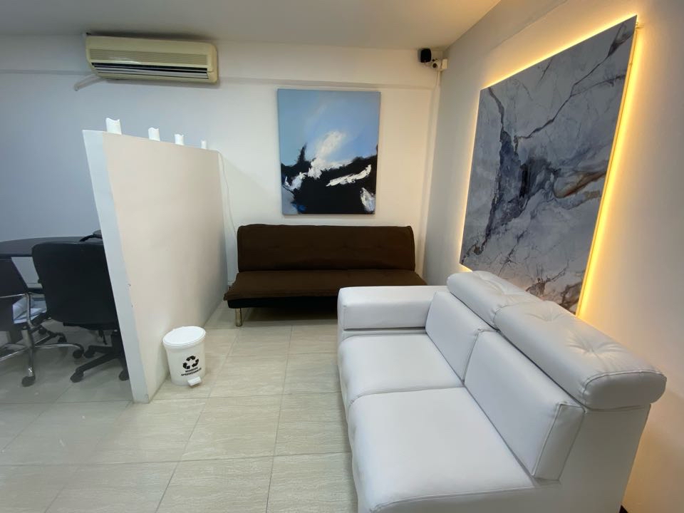 LOCAL COMERCIAL EN VENTA  AL SUR CALI C.COMERCIAL ACUARELA