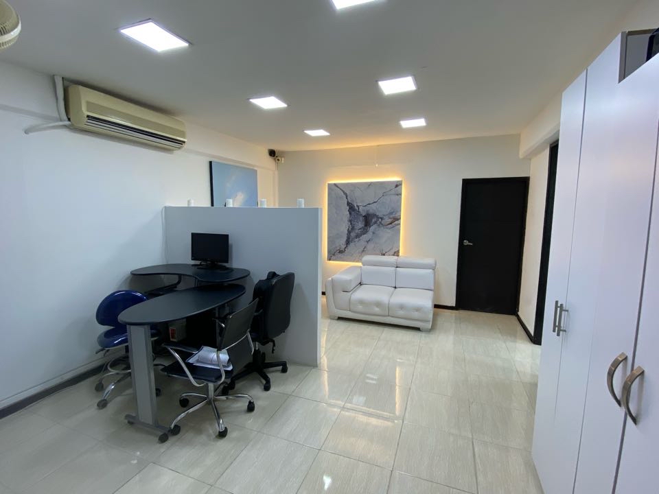 LOCAL COMERCIAL EN VENTA  AL SUR CALI C.COMERCIAL ACUARELA