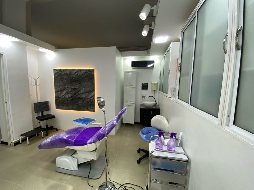 LOCAL COMERCIAL EN VENTA  AL SUR CALI C.COMERCIAL ACUARELA