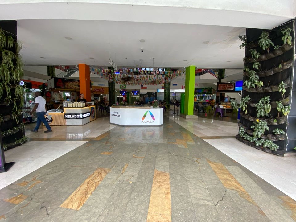 LOCAL COMERCIAL EN VENTA  AL SUR CALI C.COMERCIAL ACUARELA