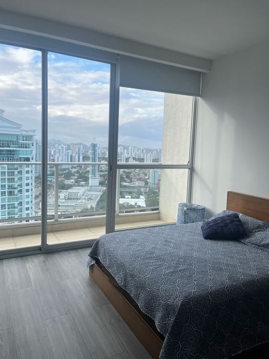 Se vende Loft de 3 habitaciones en PH Oceanaire Punta Pacifica
