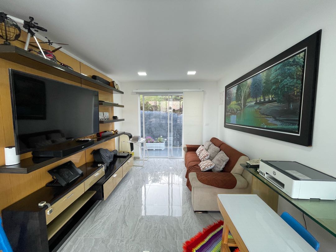 SE VENDE LUJOSA CASA CAMPESTRE EN DAPA