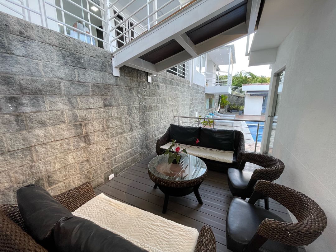 SE VENDE LUJOSA CASA CAMPESTRE EN DAPA