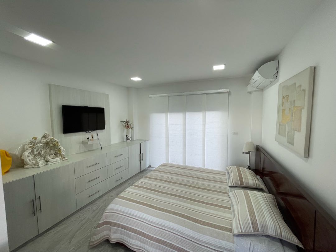 SE VENDE LUJOSA CASA CAMPESTRE EN DAPA