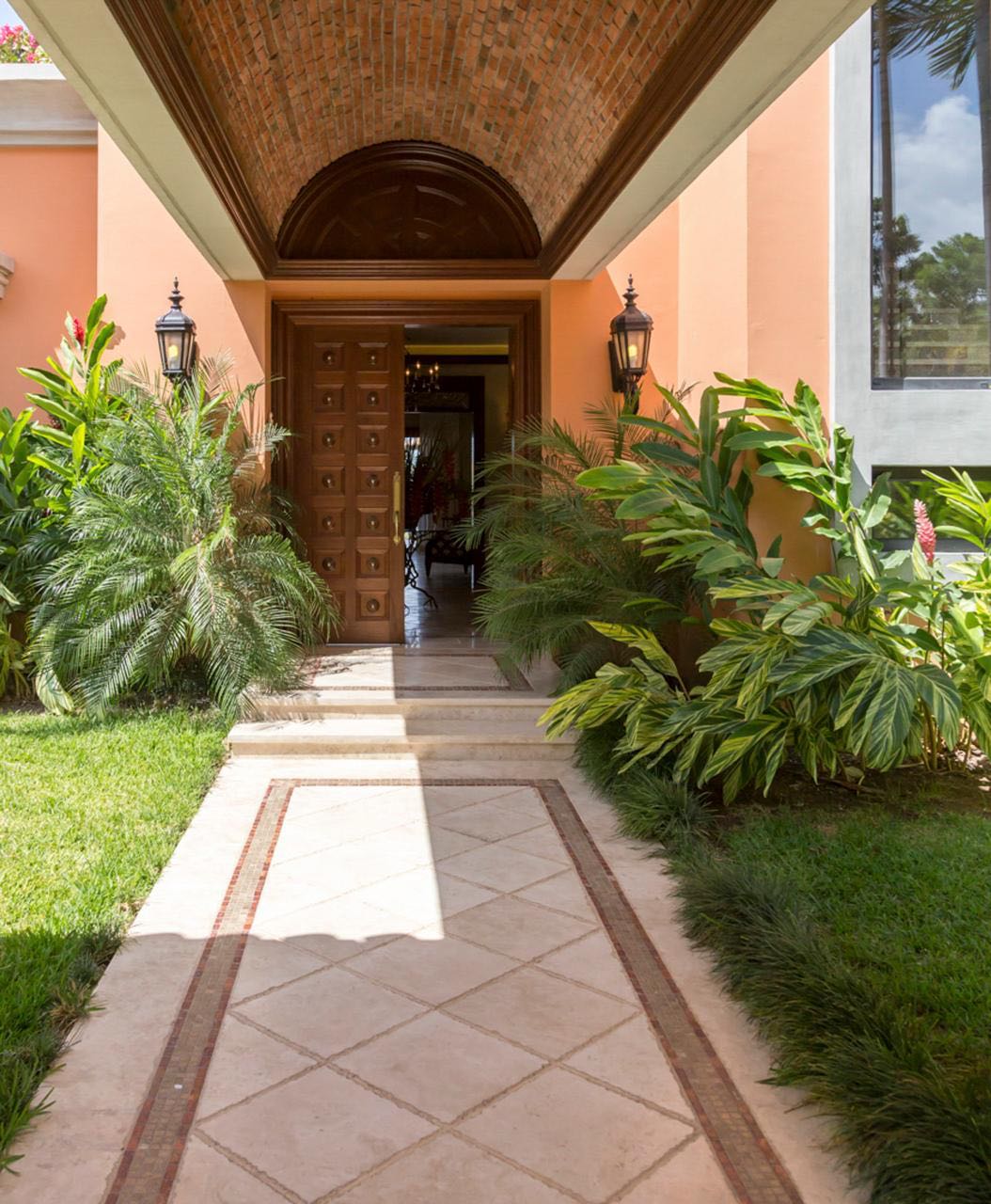 SE VENDE MANSION EN BUENAVENTURA