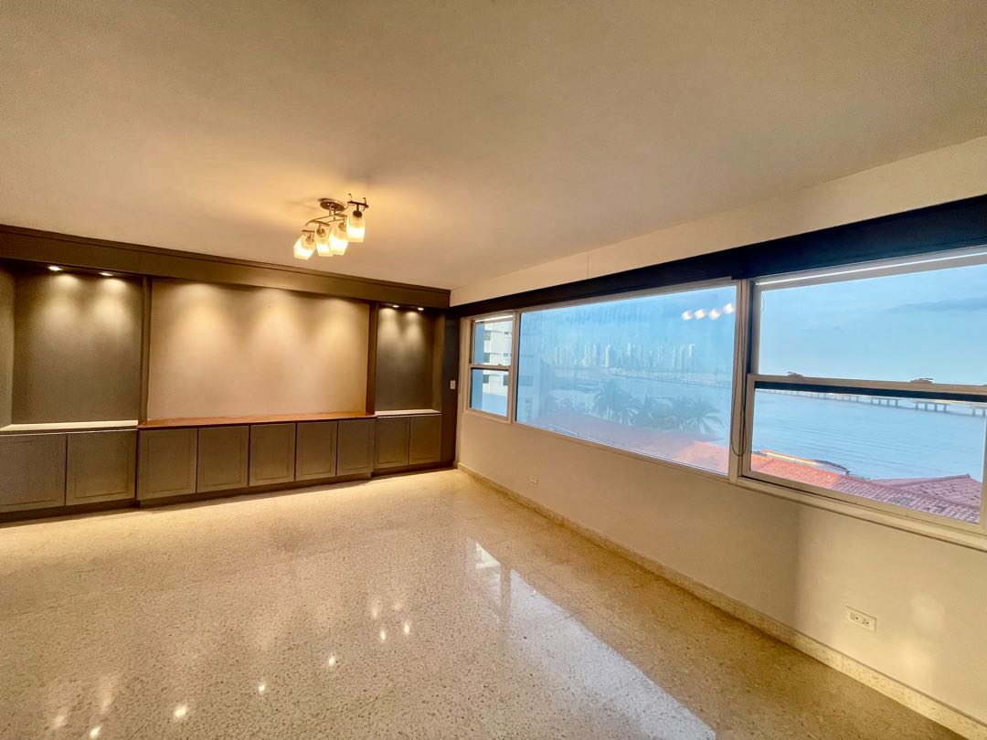 SE ALQUILA EN MARINA DEL REY, COCO DEL MAR