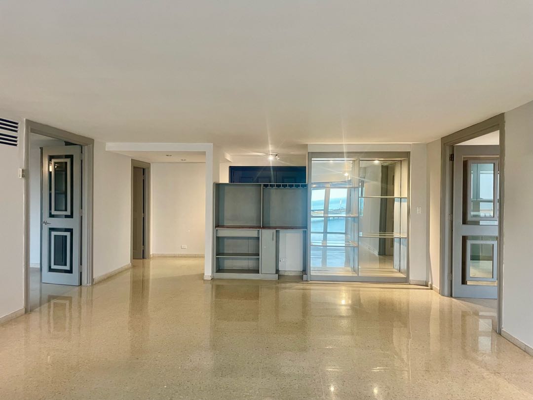 SE ALQUILA EN MARINA DEL REY, COCO DEL MAR