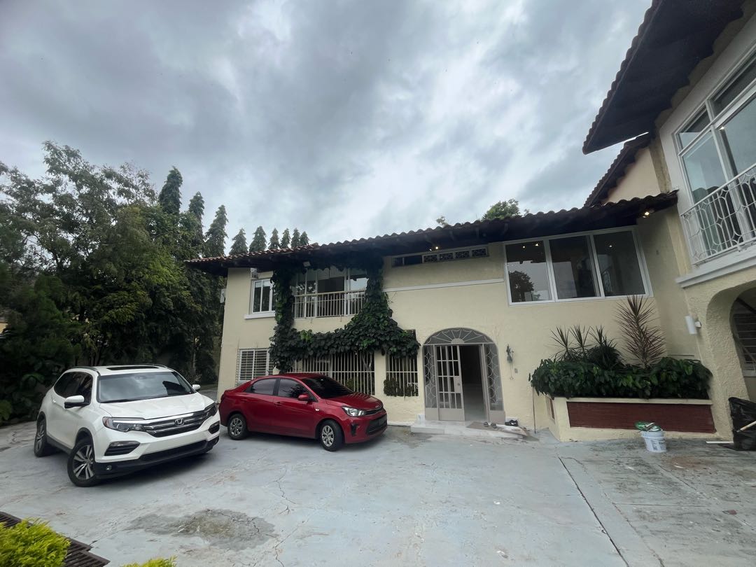 Se Vende o Alquila Casa en Altos del Golf